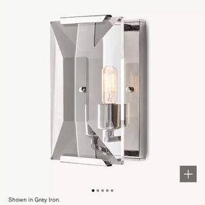 Stunning wall sconce!